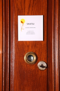 Bild des Eingangs der Shiatsu Vienna Praxis